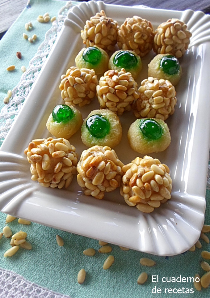 Una foto de Panellets de piñones {Apto para Diabéticos}