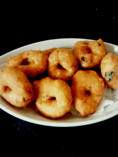 மெது வடை(methuvada recipe in tamil) செய்முறை முக்கிய புகைப்படம்