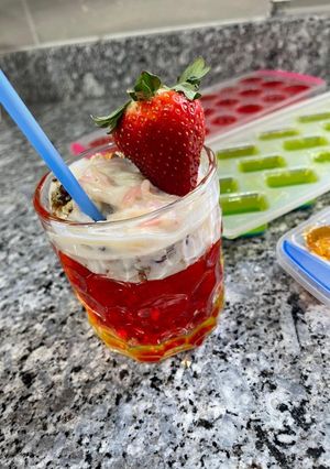 A picture of Instant Roohafza cup Trifle.