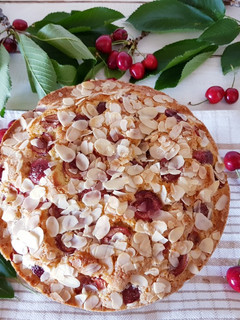 Foto di Torta morbida alle ciliegie 🍒