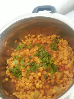દૂધી અને ચણા ની દાળ નુ શાક (Dudhi Chana Dal Shak Recipe In Gujarati) રેસીપી મુખ્ય ફોટો
