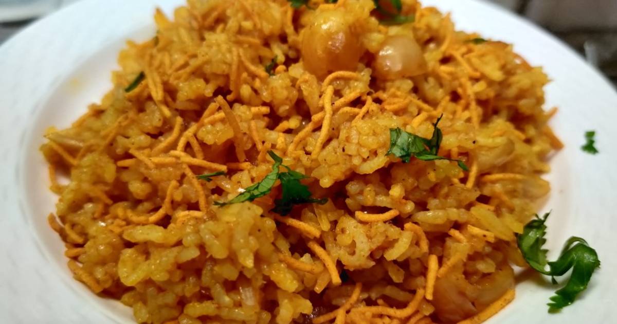 Instant Maggie masala rice Recipe by Aish Kaur aggarwal - Cookpad