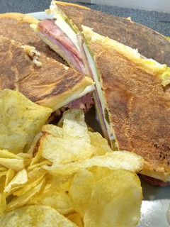 Una foto de Sándwich tipo cubano
