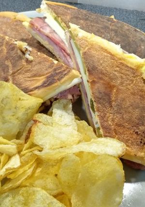 Una foto de Sándwich tipo cubano