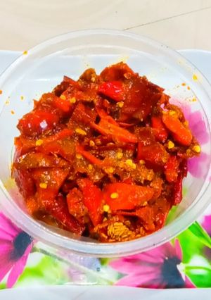 लाल मिर्चे का अचार (Lal mirche ka achar recipe in hindi) रेसिपी मुख्य फोटो