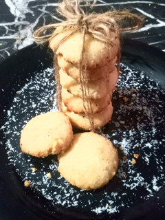 A picture of 🌴 Coconut 🥥 Cookies 🫓.