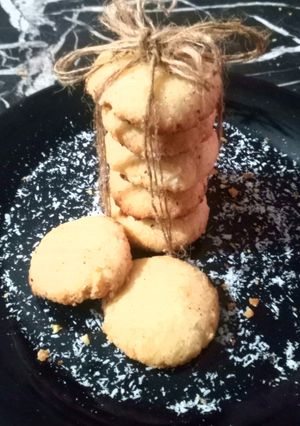 A picture of 🌴 Coconut 🥥 Cookies 🫓.