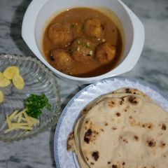 A picture of Vegetables kofta nehari.