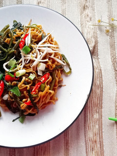 Foto resep Mie Tumis Kangkung Terasi