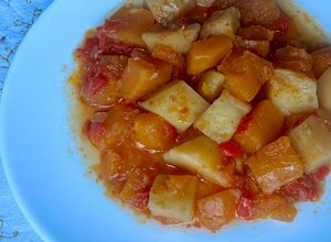 Una foto de Guisat de patates amb carbassa estil Múrcia