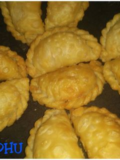गुझिया (Gujhiya recipe in hindi) रेसिपी मुख्य फोटो