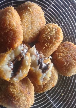 Foto resep Bola bola pisang coklat lumer ala saya