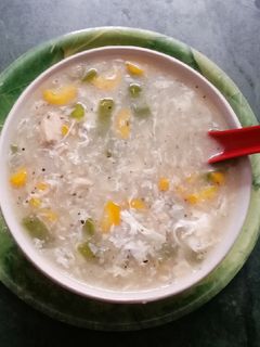 চিকেন স্যুপ (Chicken Soup recipe in Bengali) রেসিপির প্রধান ছবি
