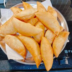 A picture of Mawa Gujiya.