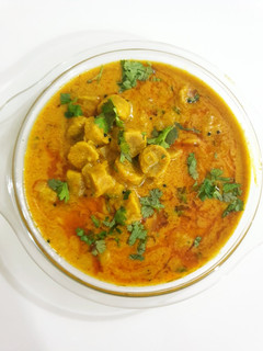 राजस्थानी गट्टे की सब्जी (rajasthani gatte ki sabzi reicpe in Hindi) रेसिपी मुख्य फोटो