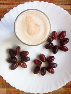 A picture of Dates milkshake.