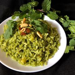 A picture of Hariyali Poha.