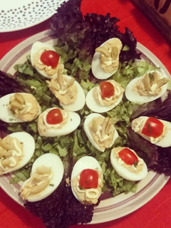 Una foto de Huevos rellenos de Hilda