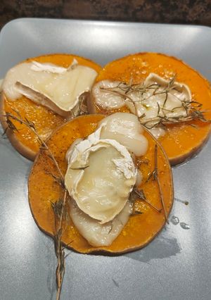 Une photo de Butternut rôti chèvre et miel 🍯