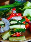 ตำแตงกุ้งสด