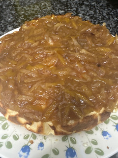Una foto de 604. Tarta de queso y de limón con mermelada de limón (postre)