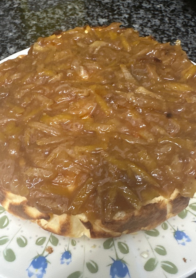 Una foto de 604. Tarta de queso y de limón con mermelada de limón (postre)