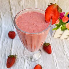 A picture of Strawberry Smoothie.