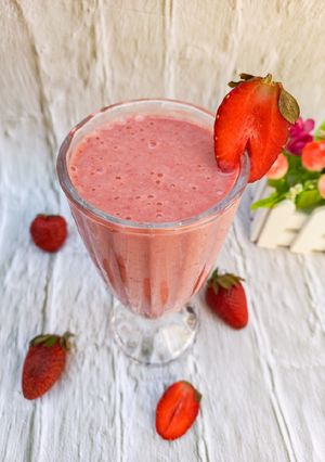 A picture of Strawberry Smoothie.
