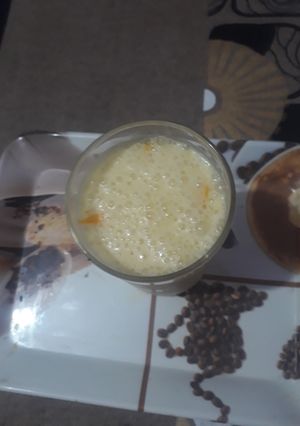 A picture of आम की लस्सी.
