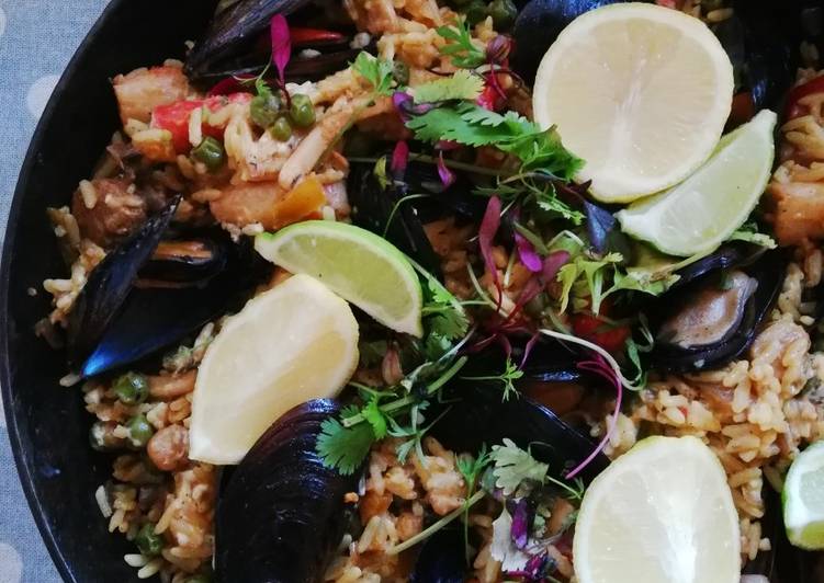 Recipe of Favorite Paella made on the braai