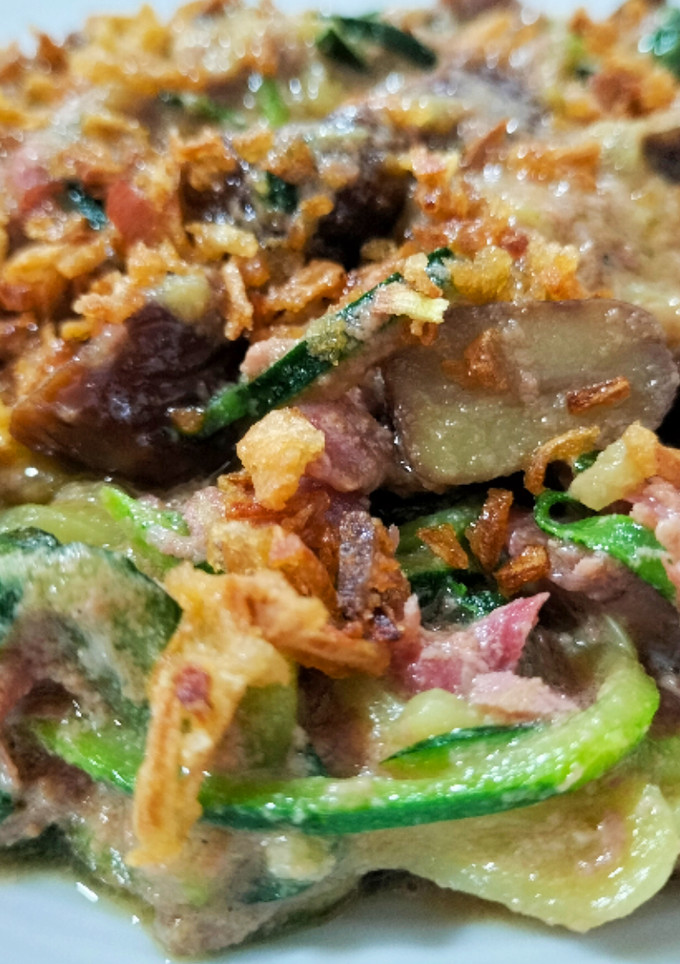 Una foto de Spaghetti de calabacín con pato, foie y castañas