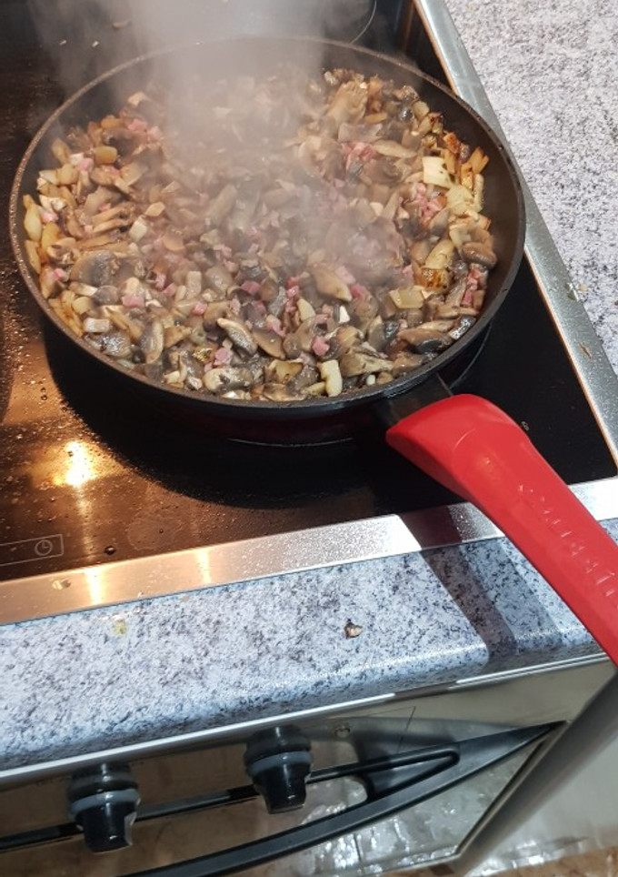 Una foto de Champiñones con jamón