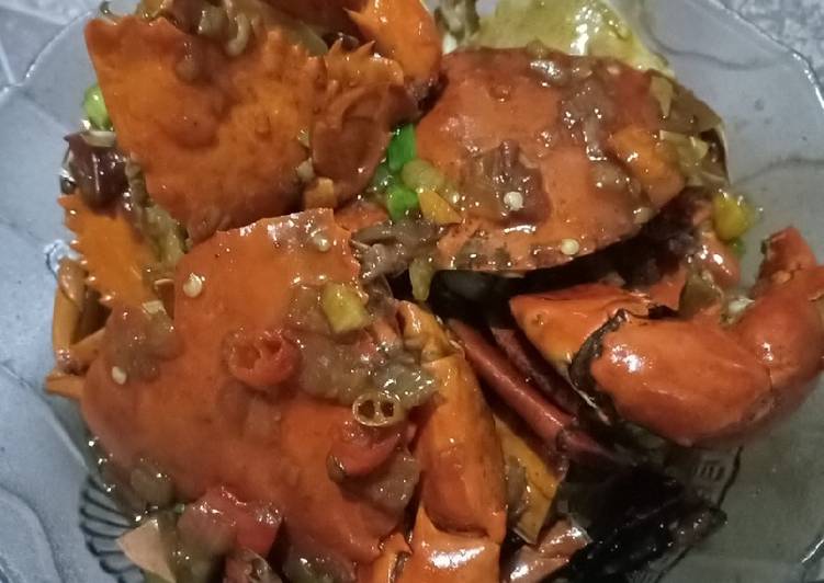 Bagaimana Membuat Kepiting asam pedas manis yang Enak