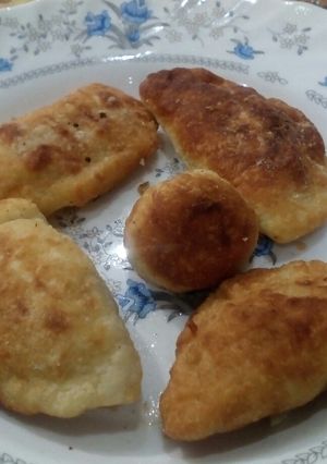 عکسی از دستور پیراشکی مرغ