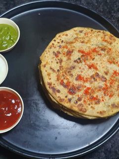 બ્રેડ આલુ પરાઠા (Bread Aloo Paratha Recipe In Gujarati) રેસીપી મુખ્ય ફોટો