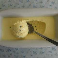 Una foto de Helado de maracuyá casero y light! 