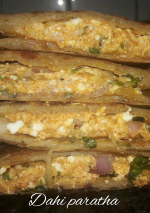 A picture of Dahi ka paratha.