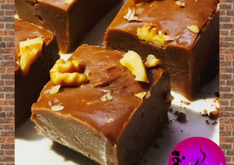 Recipe of Speedy Peanut butter Chocolate Fudge