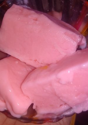 A picture of Homemade Strawberry Ice cream.