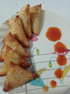 પટ્ટી સમોસા (Patti Samosa Recipe In Gujarati) રેસીપી મુખ્ય ફોટો