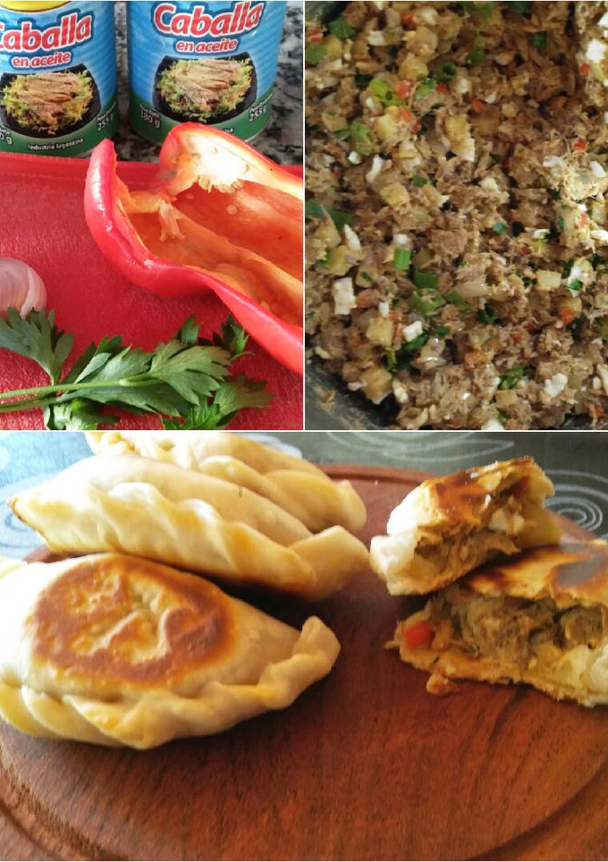 Una foto de Empanadas de caballa las manos de mi madre