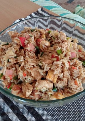 Una foto de Arroz chino al estilo venezolano