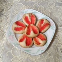 A picture of Biscuits rose flavour 🍥🍣.