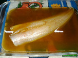 Pescado marinado con miel y curry