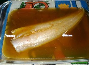 Una foto de Pescado marinado con miel y curry
