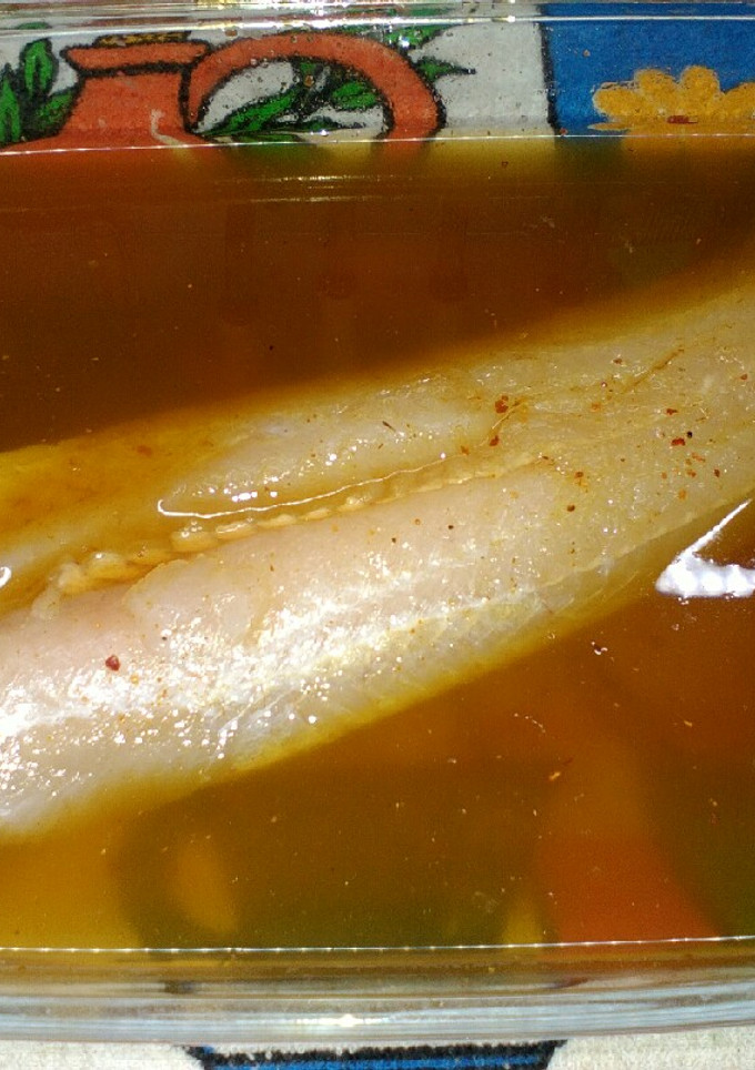 Una foto de Pescado marinado con miel y curry
