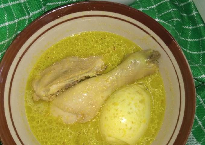 Resep Opor ayam telur bumbu kuning yang Lezat