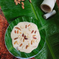 A picture of Suji Halwa (Semolina Halwa).