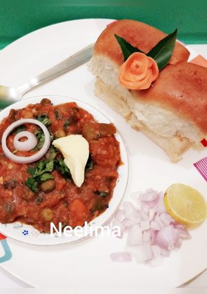 A picture of Pav Bhaji.