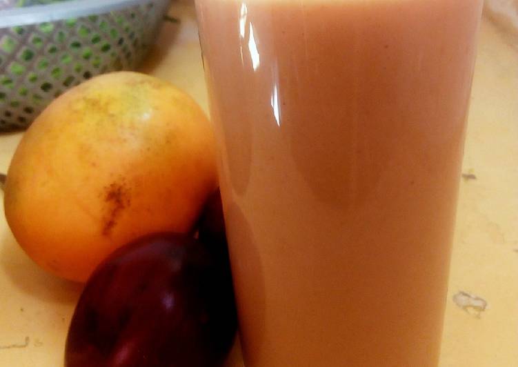 Steps to Prepare Super Quick Homemade Mango and Tree Tomato Smoothy